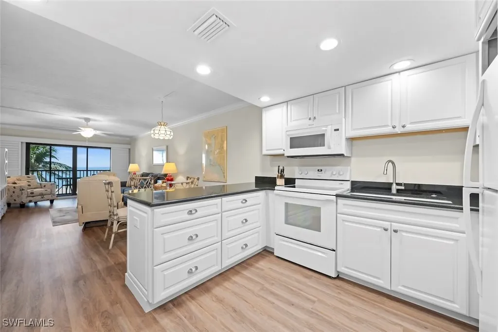 2230 Camino Del Mar Drive Sanibel FL 33957