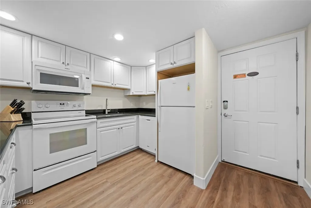 2230 Camino Del Mar Drive Sanibel FL 33957