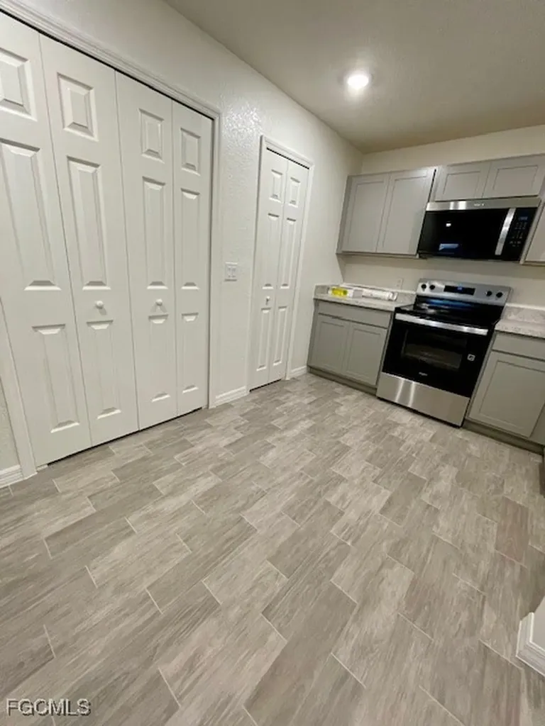 206 NW 13th Terrace Cape Coral FL 33993