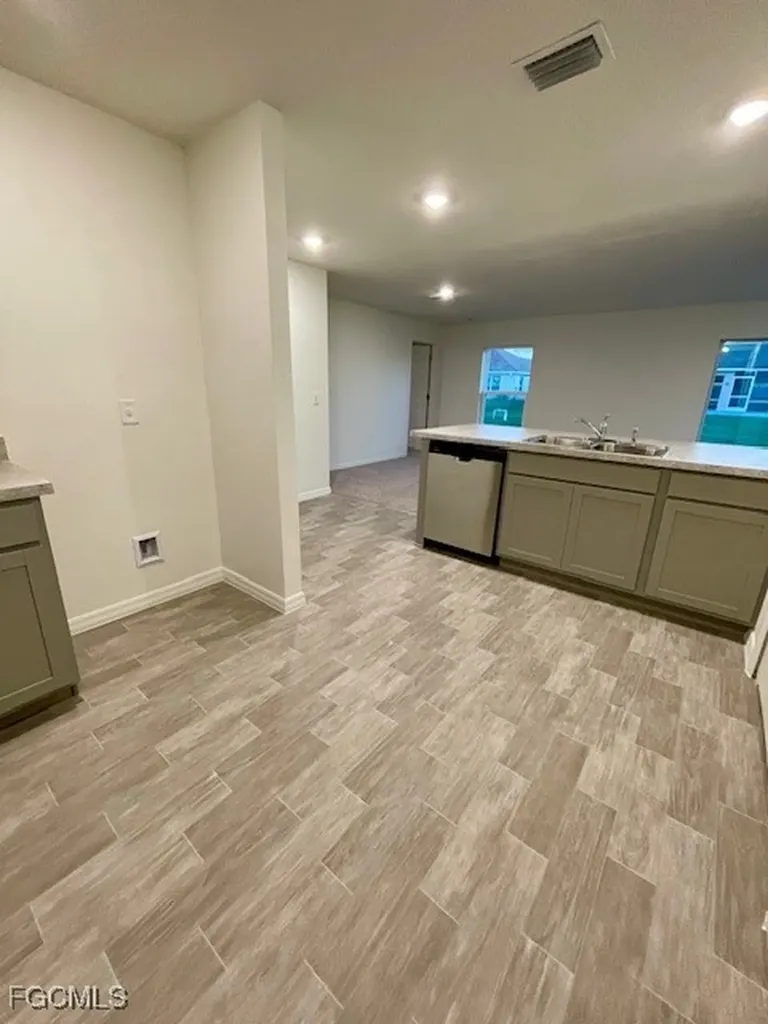 206 NW 13th Terrace Cape Coral FL 33993