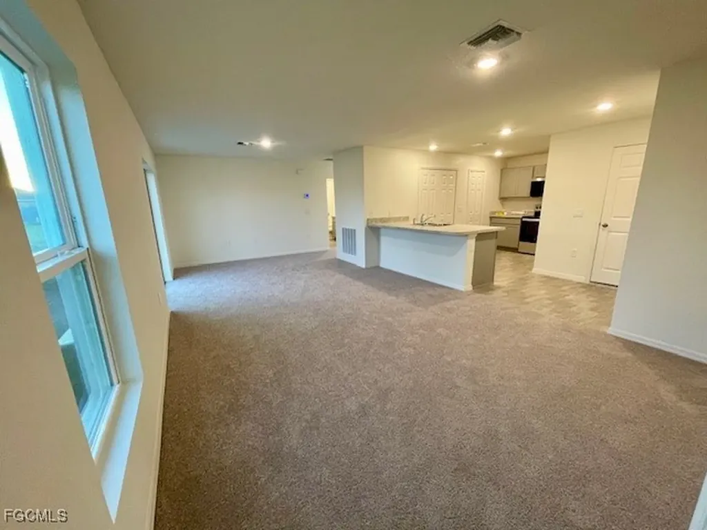 206 NW 13th Terrace Cape Coral FL 33993