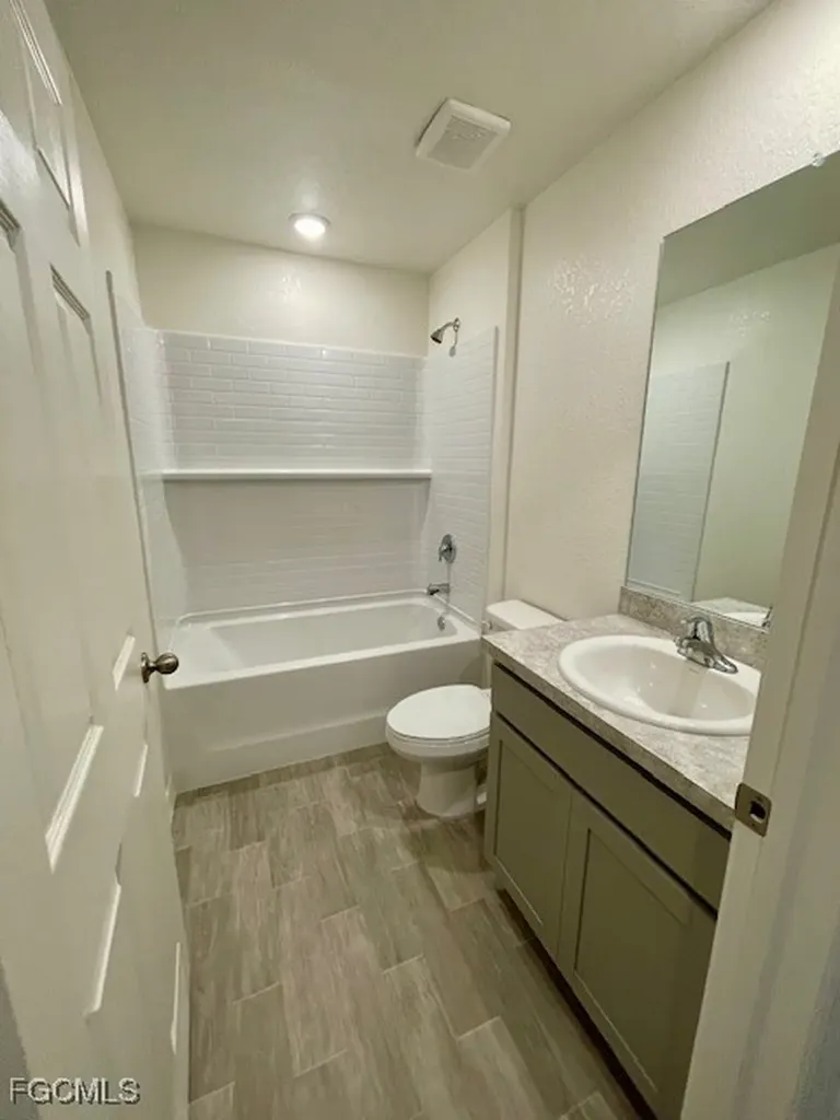 206 NW 13th Terrace Cape Coral FL 33993
