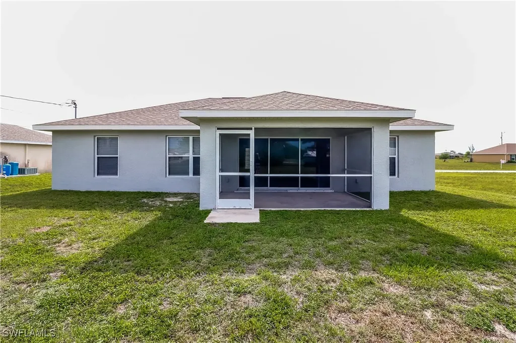 2213 NE 7th Avenue Cape Coral FL 33909