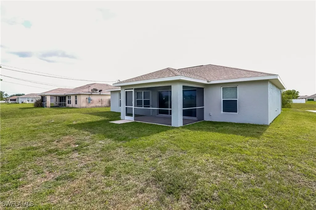 2213 NE 7th Avenue Cape Coral FL 33909