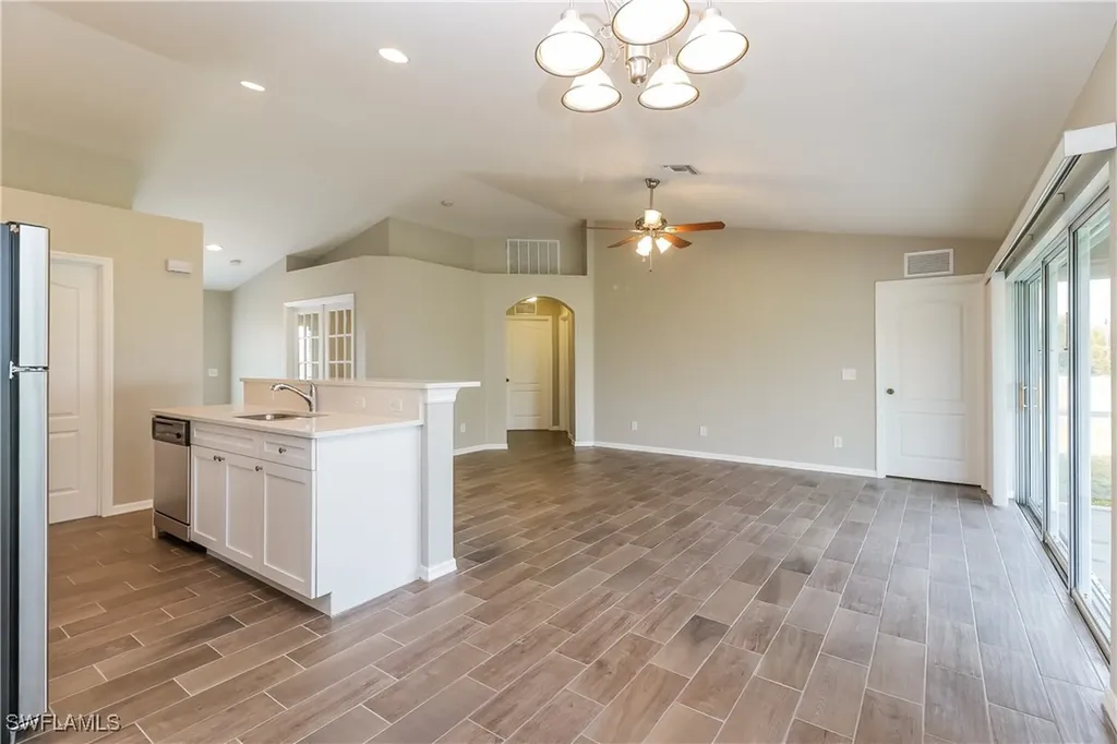 2213 NE 7th Avenue Cape Coral FL 33909