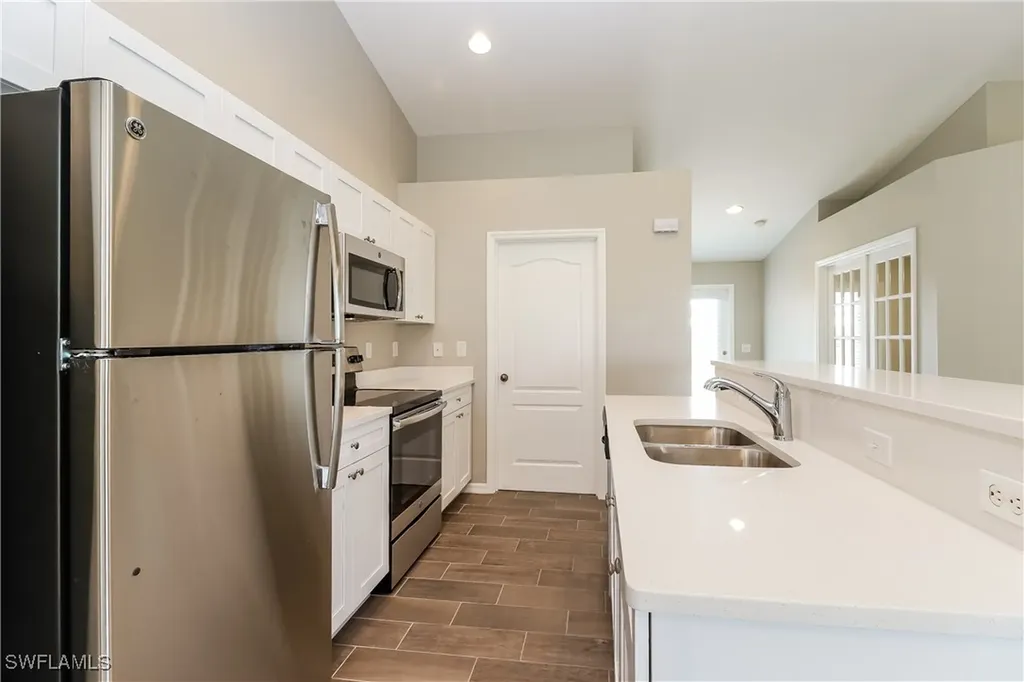 2213 NE 7th Avenue Cape Coral FL 33909