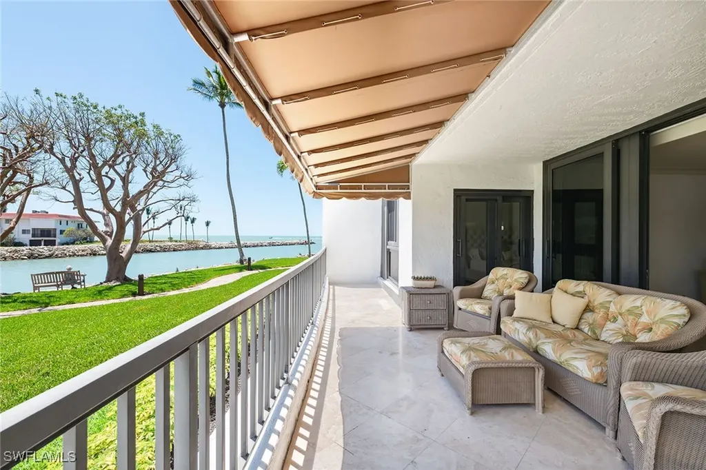 2310 Gulf Shore Boulevard N Naples FL 34103