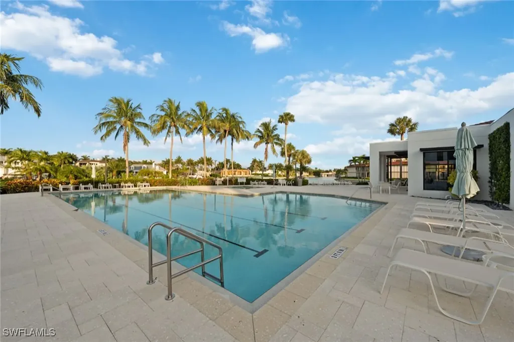 2310 Gulf Shore Boulevard N Naples FL 34103