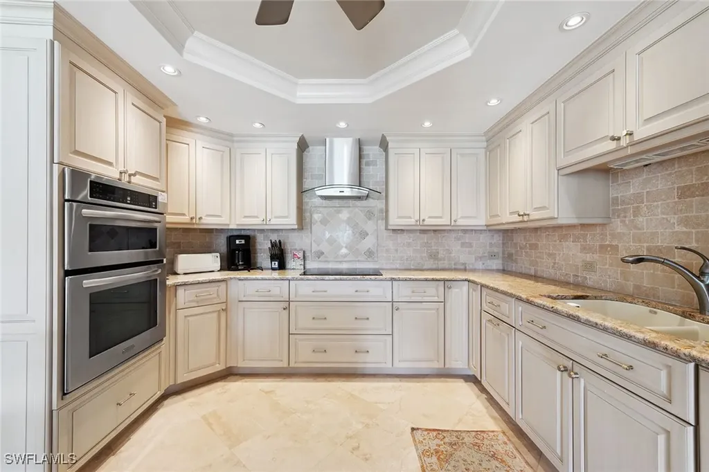 2310 Gulf Shore Boulevard N Naples FL 34103