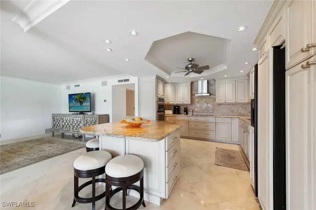 2310 Gulf Shore Boulevard N Naples FL 34103