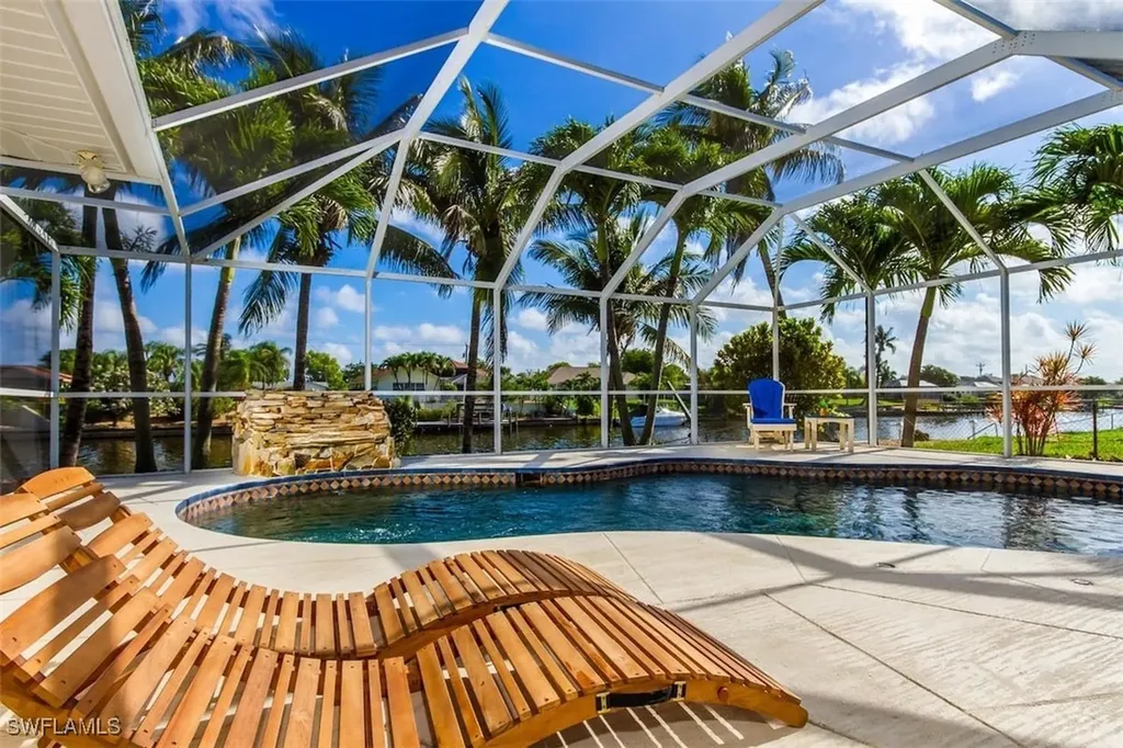 915 SE 28th Terrace Cape Coral FL 33904