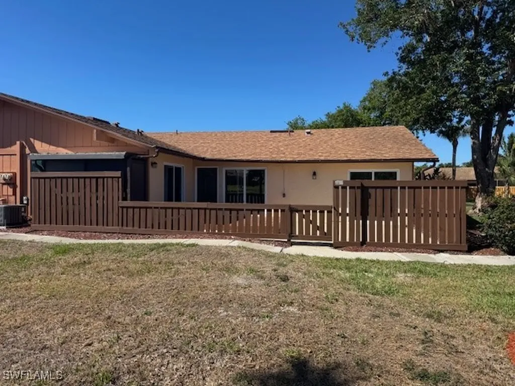 17305 Timber Oak Lane Fort Myers FL 33908