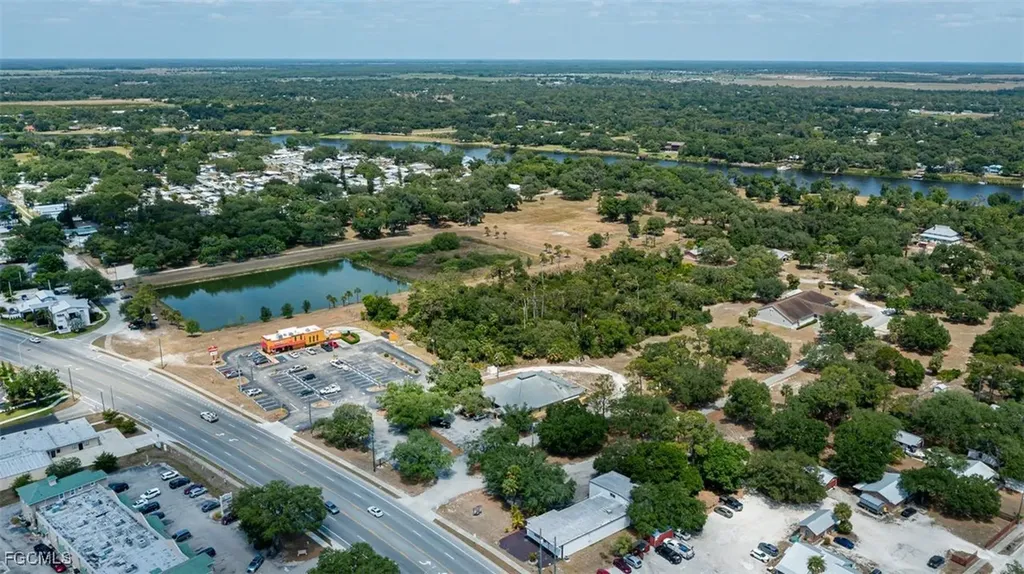 W Hickpochee Avenue Labelle FL 33935