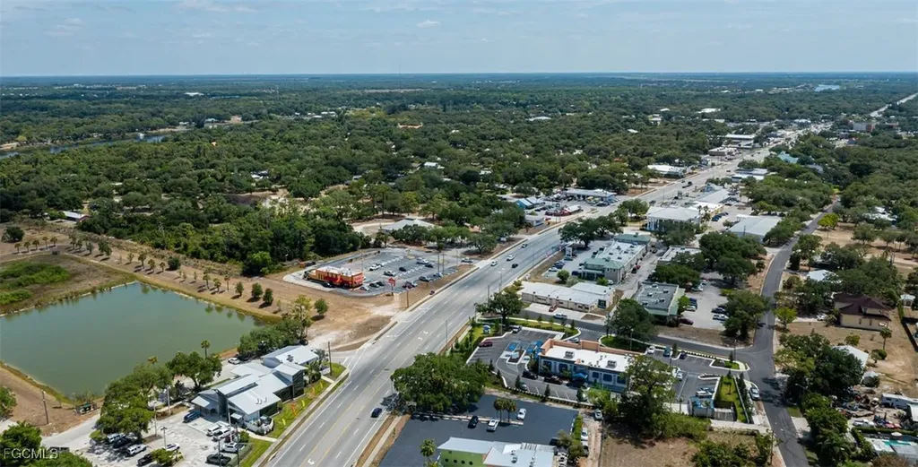 W Hickpochee Avenue Labelle FL 33935