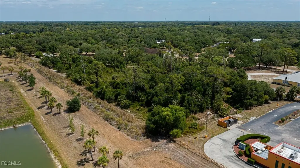 W Hickpochee Avenue Labelle FL 33935