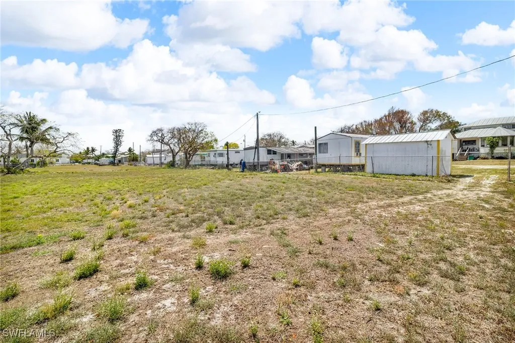 1165 Rewis Drive Chokoloskee FL 34138