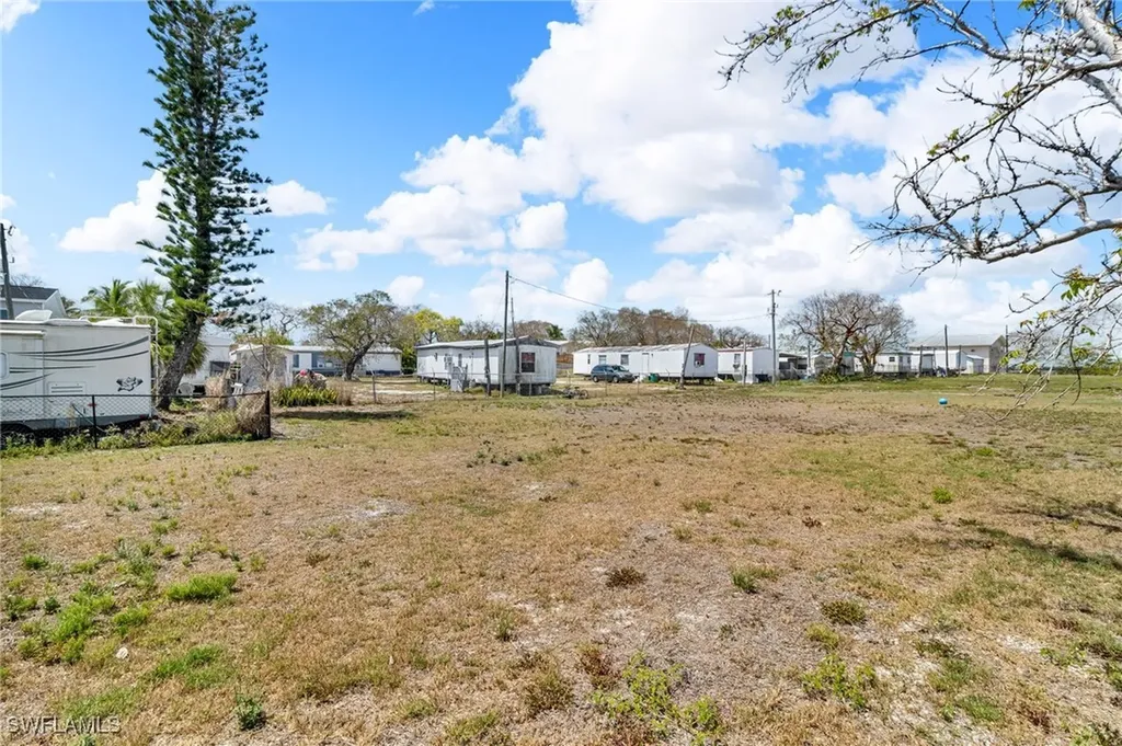 1165 Rewis Drive Chokoloskee FL 34138