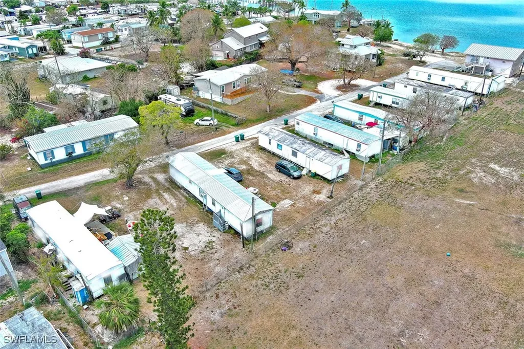 1165 Rewis Drive Chokoloskee FL 34138