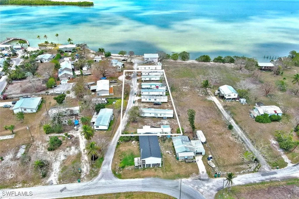 1165 Rewis Drive Chokoloskee FL 34138