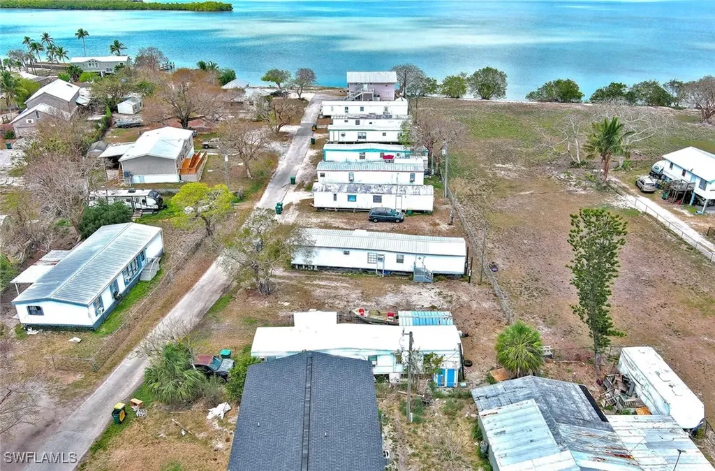 1165 Rewis Drive Chokoloskee FL 34138