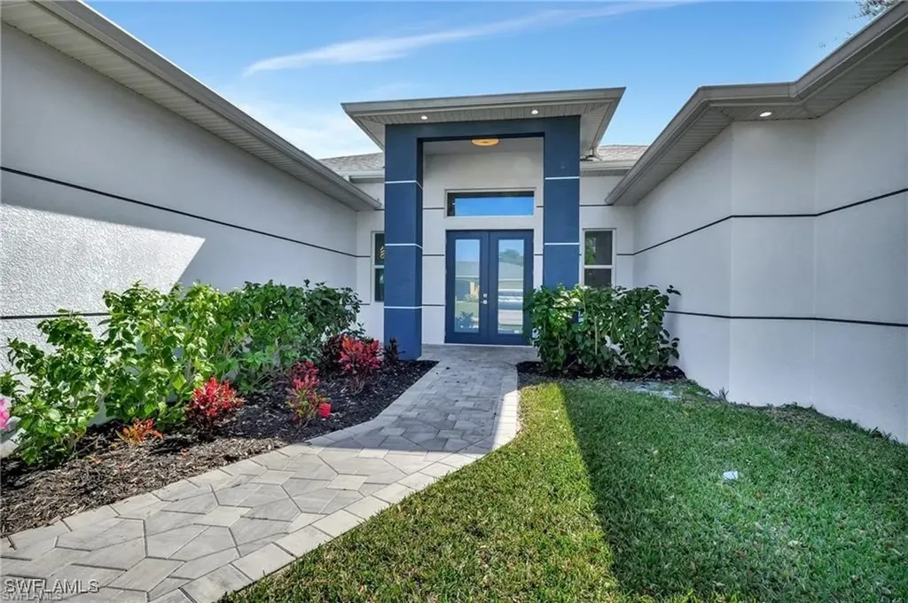 302 SW 29th Street Cape Coral FL 33914