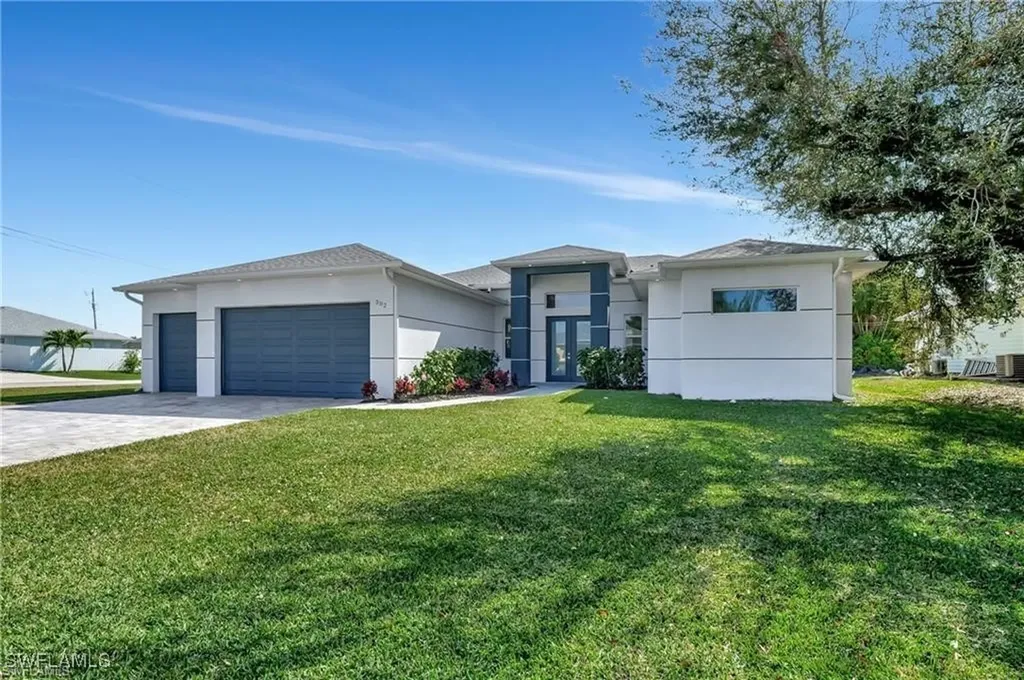 302 SW 29th Street Cape Coral FL 33914