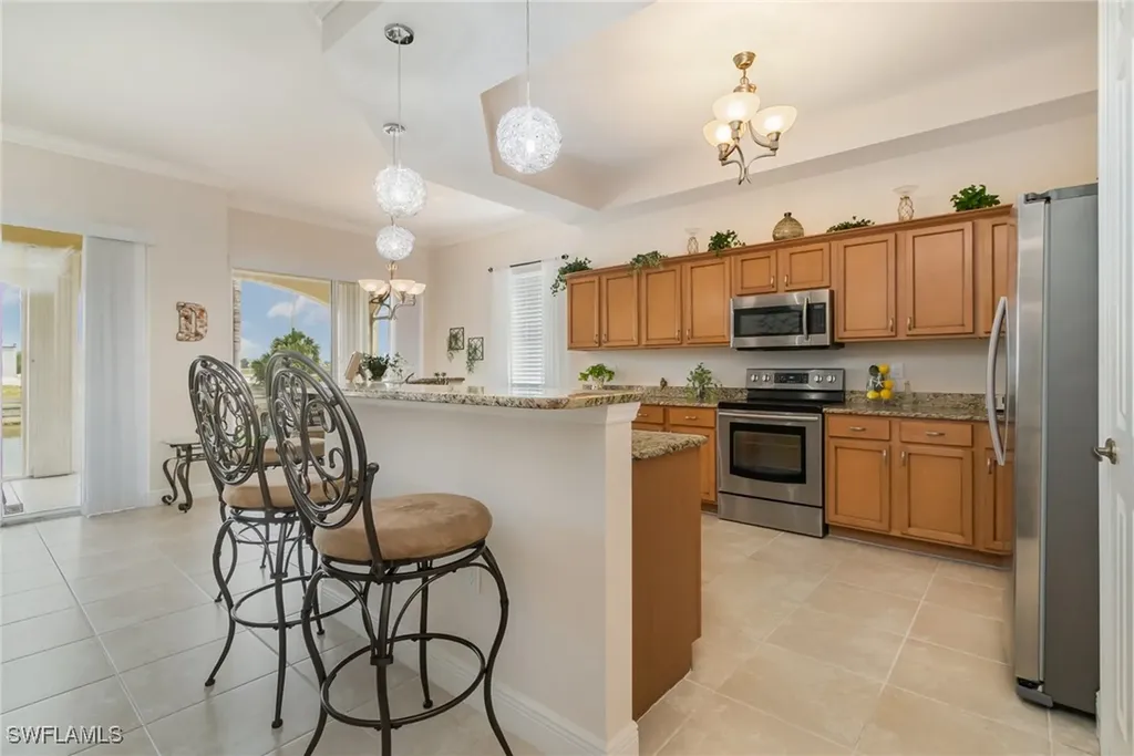 174 Shadroe Cove Circle Cape Coral FL 33991