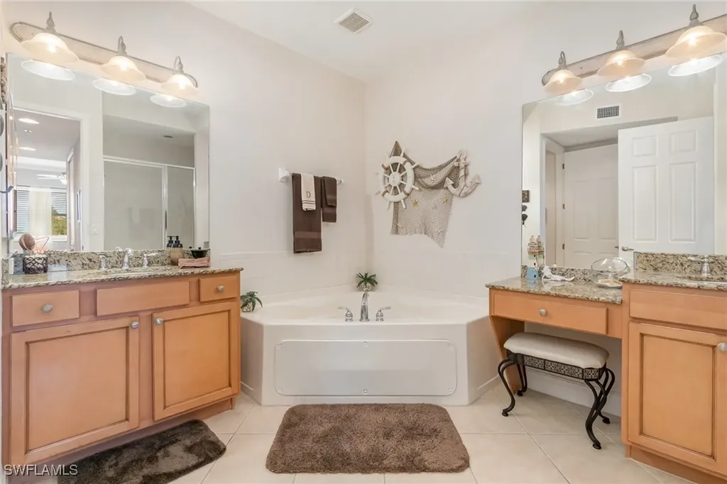 174 Shadroe Cove Circle Cape Coral FL 33991