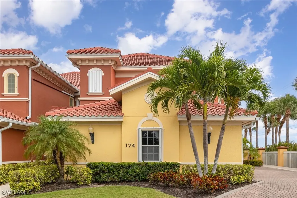174 Shadroe Cove Circle Cape Coral FL 33991