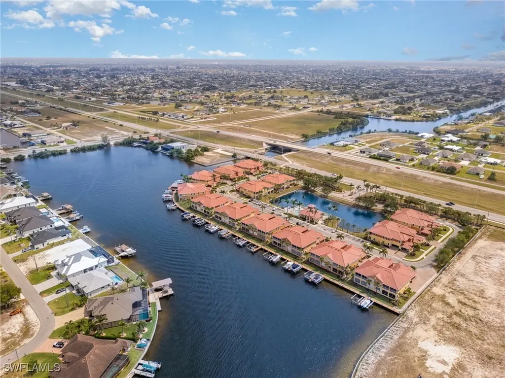 174 Shadroe Cove Circle Cape Coral FL 33991