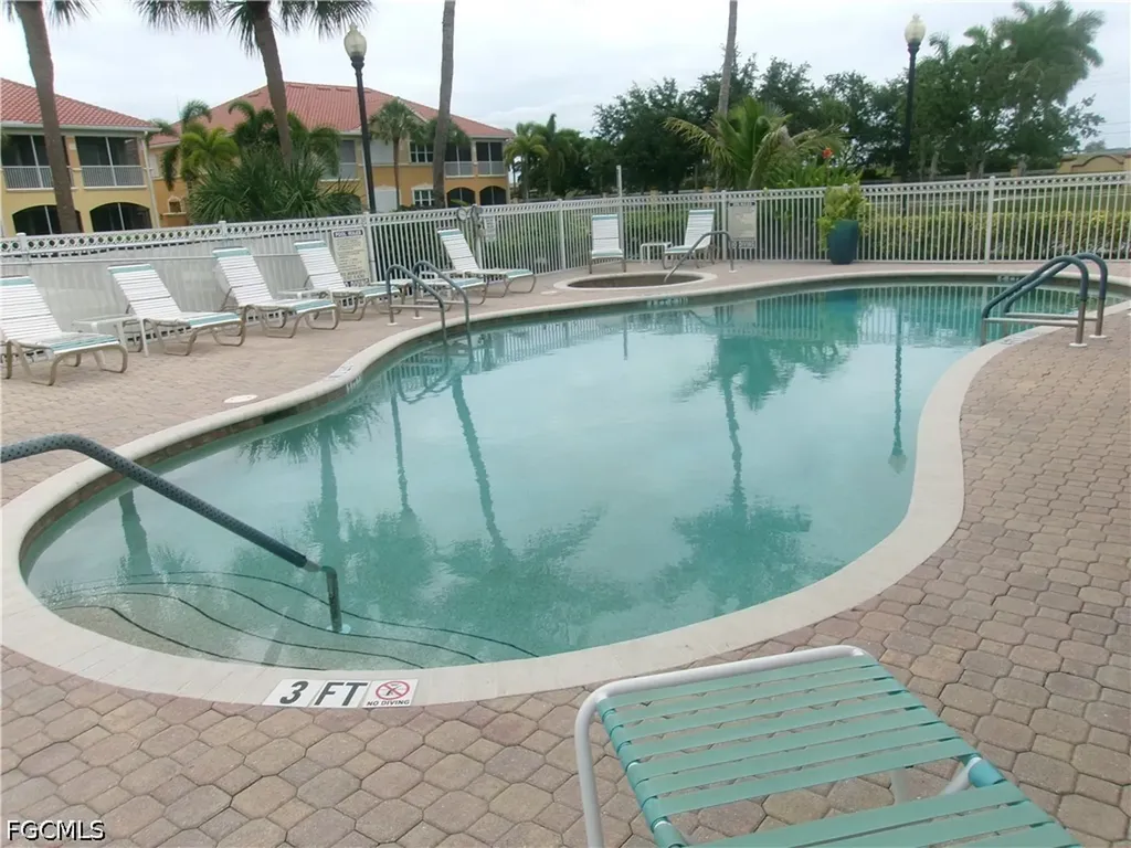174 Shadroe Cove Circle Cape Coral FL 33991