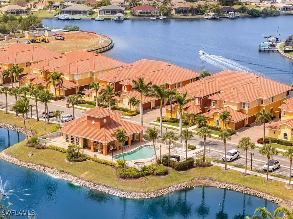 174 Shadroe Cove Circle Cape Coral FL 33991