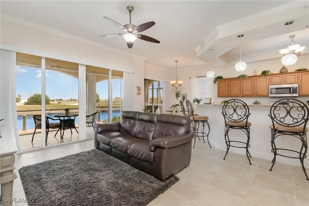 174 Shadroe Cove Circle Cape Coral FL 33991