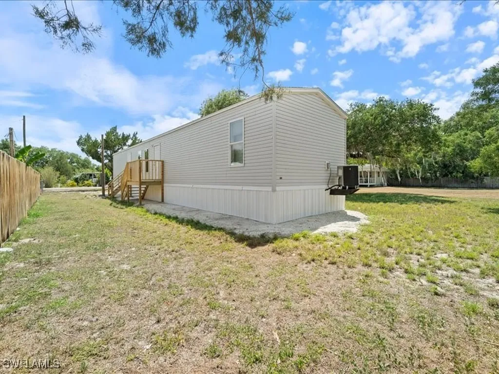 1038 Canopy Lane Moore Haven FL 33471