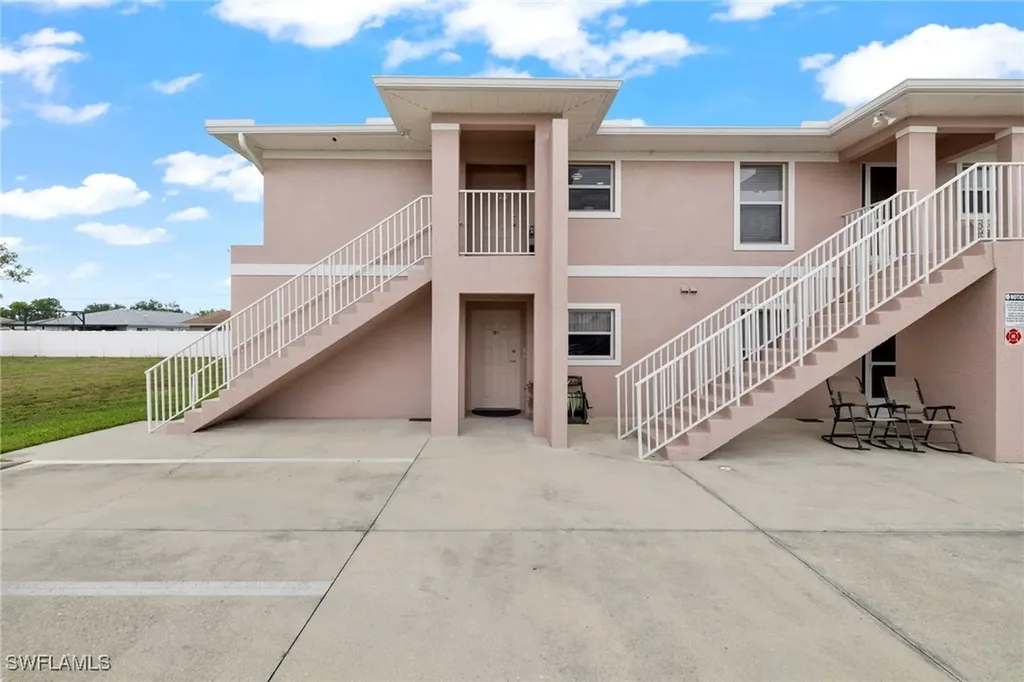 904 SE 13th Street Cape Coral FL 33990