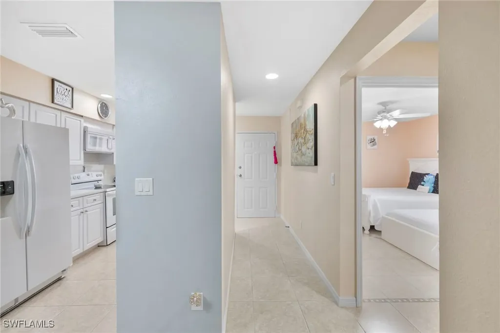 904 SE 13th Street Cape Coral FL 33990