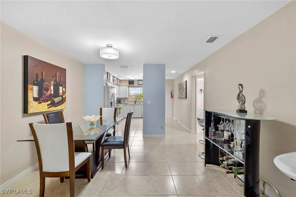 904 SE 13th Street Cape Coral FL 33990