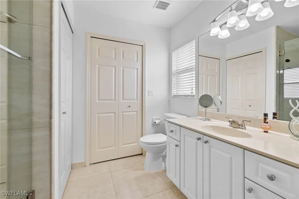 904 SE 13th Street Cape Coral FL 33990