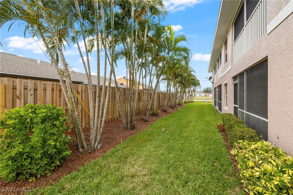 904 SE 13th Street Cape Coral FL 33990