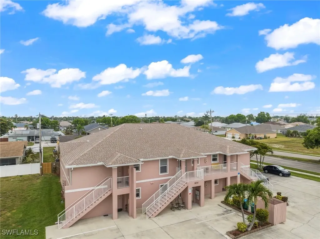 904 SE 13th Street Cape Coral FL 33990