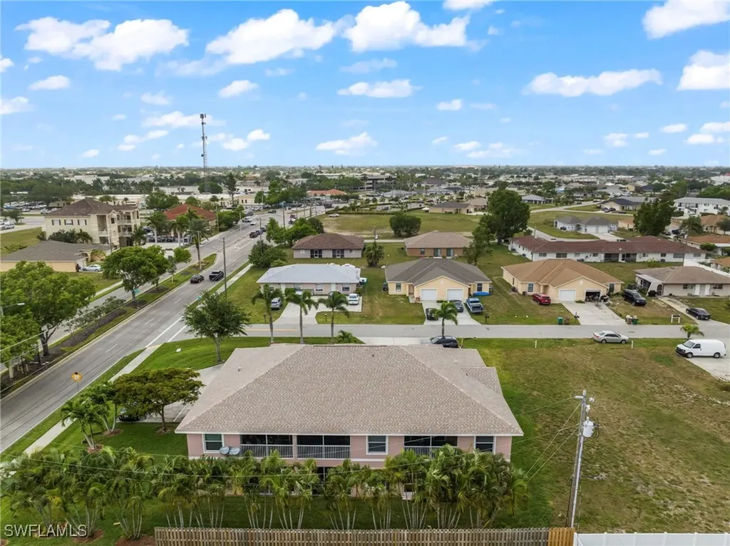904 SE 13th Street Cape Coral FL 33990