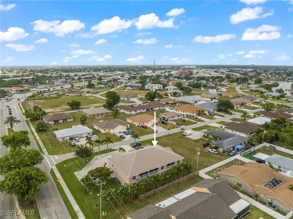904 SE 13th Street Cape Coral FL 33990