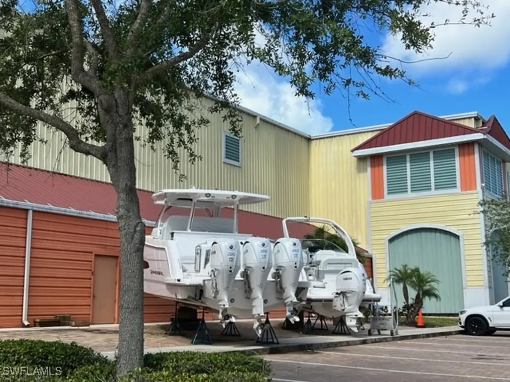 477 North Road Naples FL 34104