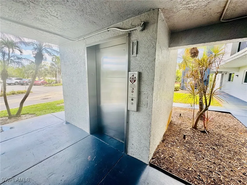 190 Pebble Beach Boulevard Naples FL 34113