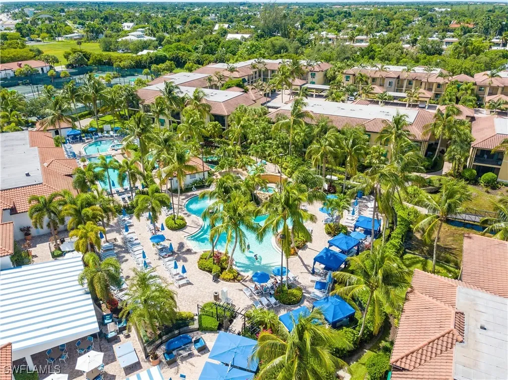Naples FL, 985 Sandpiper Street, Unit I-206