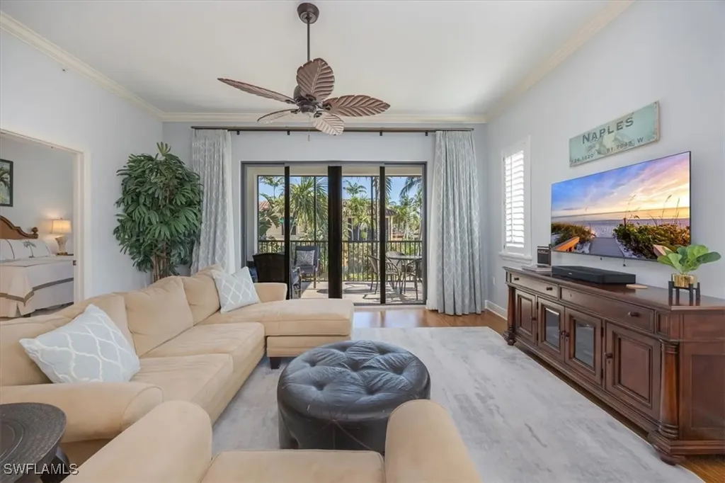 985 Sandpiper Street Naples FL 34102