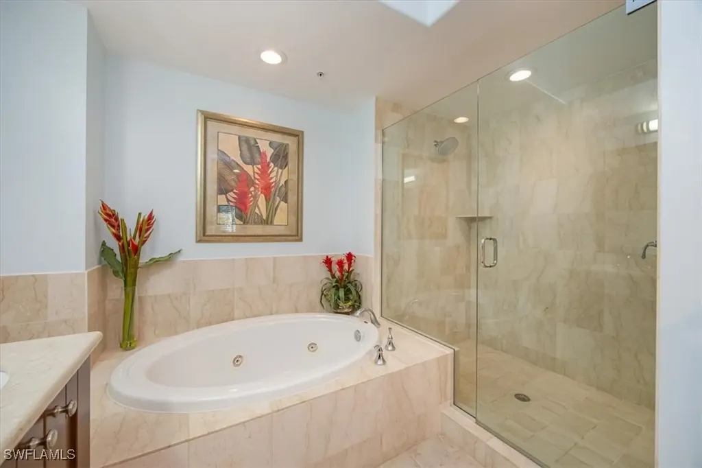 985 Sandpiper Street Naples FL 34102
