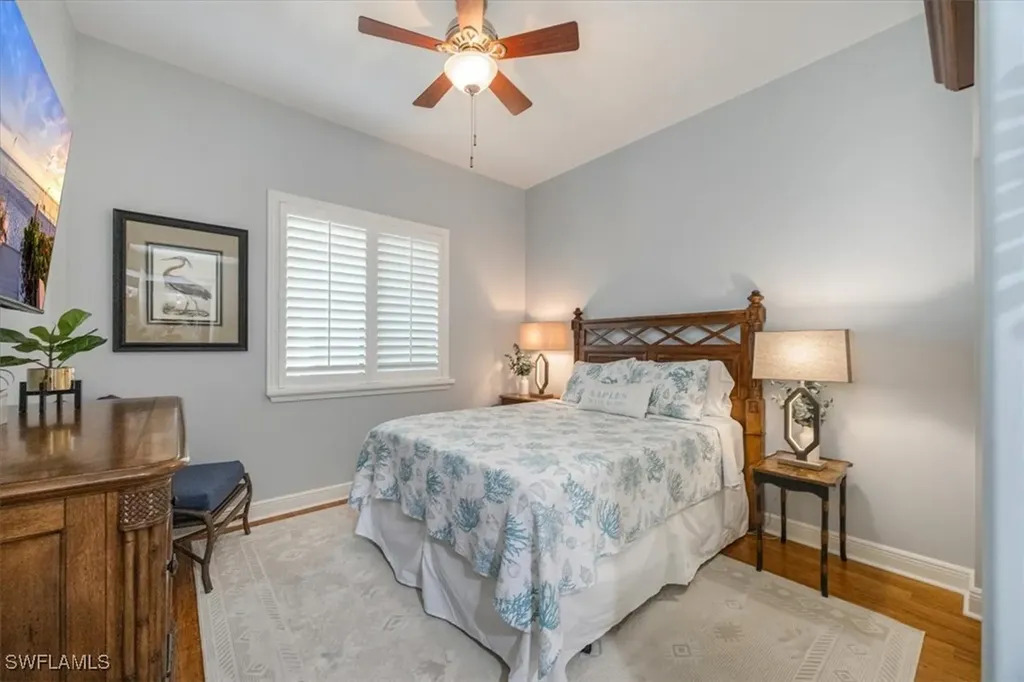 985 Sandpiper Street Naples FL 34102