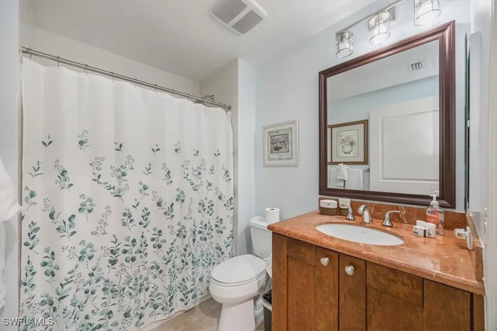 985 Sandpiper Street Naples FL 34102