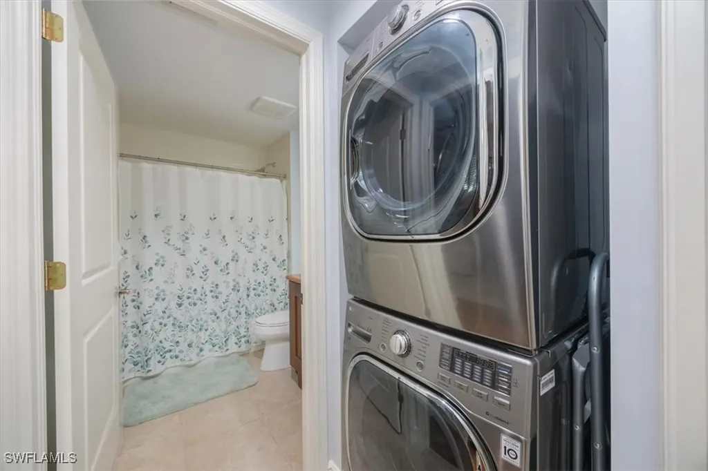 985 Sandpiper Street Naples FL 34102